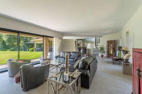 VILLA DE PRESTIGE