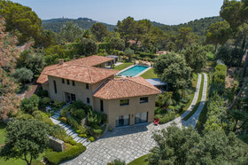VILLA DE PRESTIGE